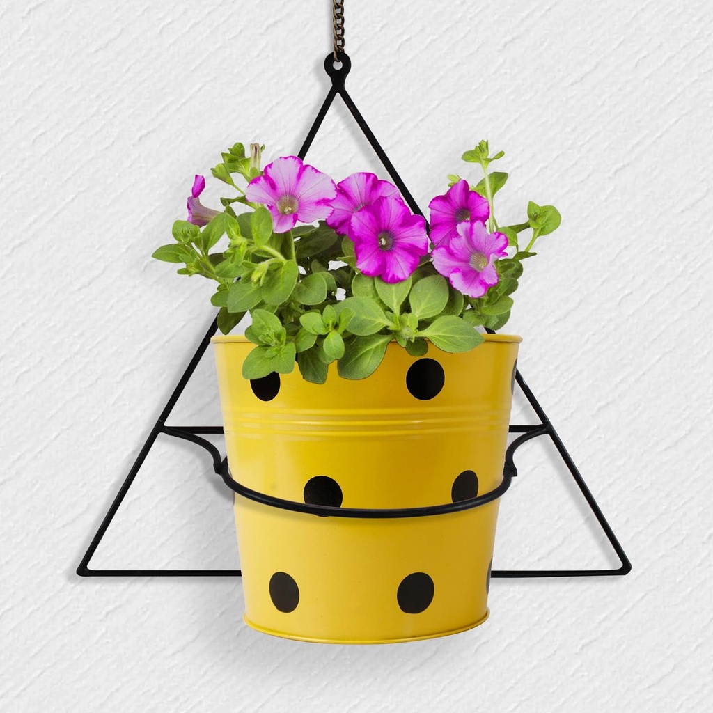 Wall-Mount-Triangle-Pot-Stand-with-wall.jpg
